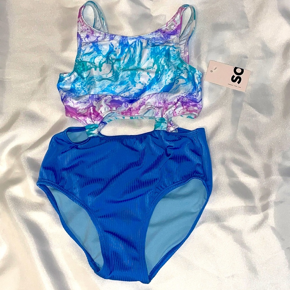 Girls one piece bathing suit